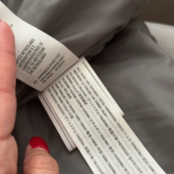 Hollister Gray Velvet Puffer Jacket size small - Picture 5 of 7